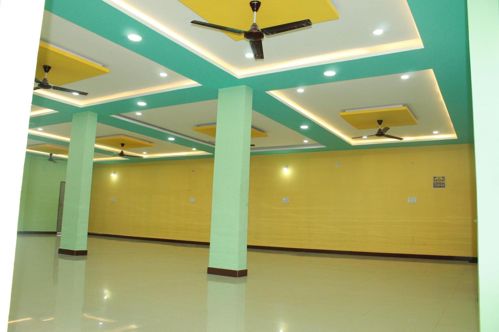 Utsav Lodge And Mangal Bhavan Pipariā Dış mekan fotoğraf